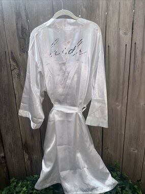 Miss & Mrs Bride Satin Robe White w Silver Tie Front Women’s Plus Size 2X 3X NWT